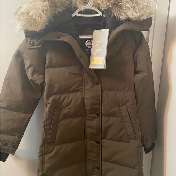 Brand new Canada goose shelbourne parka - Picture 4 of 8